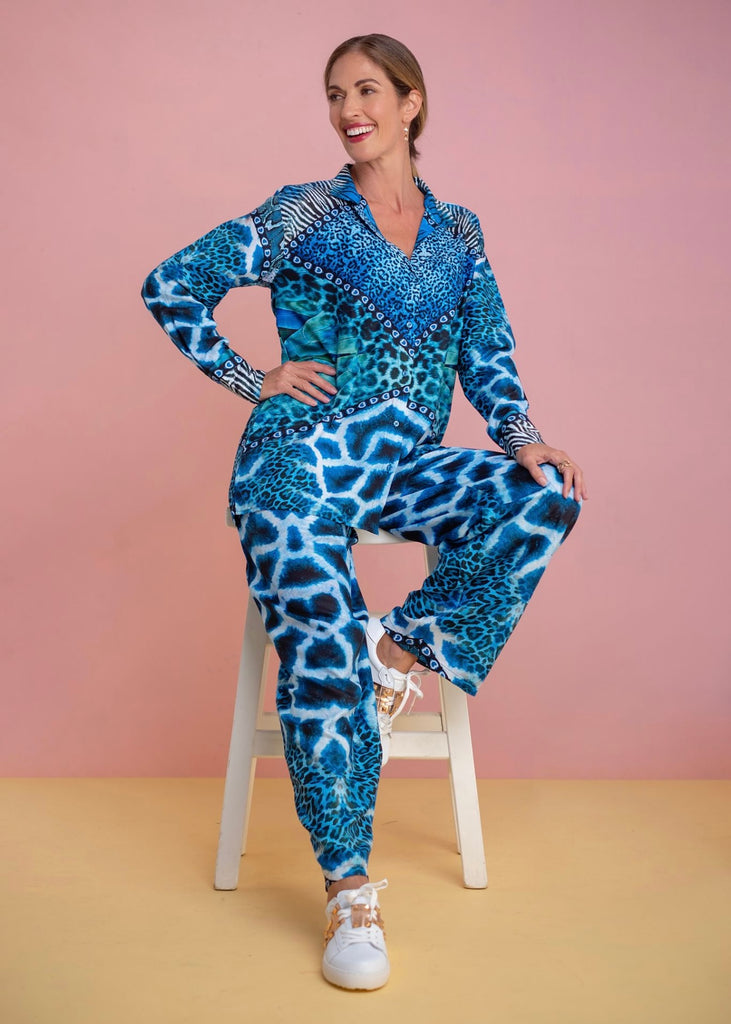 Louisa Pants suit in Wild blue